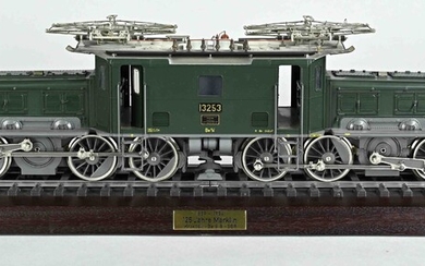 Modèle réduit Märklin n° 5758 "Crocodile" BE6/8, locomotive verte pour trains de marchandises, Chemins de...
