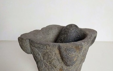 Mortar - Baroque - volcanic stone - Late 17th century