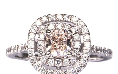 * No Reserve Price * 1.24 ct IGI Light Brownish PINK VS1 - 14 kt. White gold - Ring - 0.66 ct Diamond - Diamonds