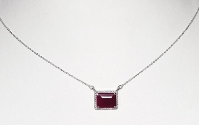 No Reserve Price - 5.41 ct No Heated Ruby & 0.15 Ct Diamonds - 14 kt. White gold - Necklace with pendant Ruby - Diamonds, IGI Certified