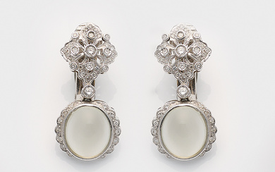 Paar elegante Mondstein-Diamant-Ohrringe