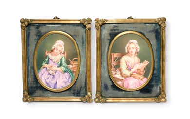 Paire de plaques ovales en porcelaine continentale, 19e siècle, peintes de jeunes filles assises à...