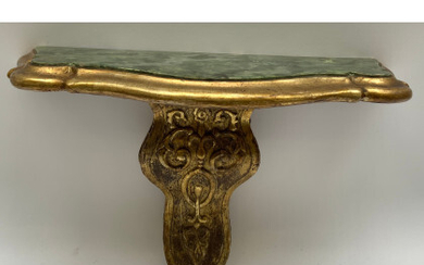 Piccola mensola in legno intagliato e dorato con piano laccato in finto marmo (cm 41x25x18)