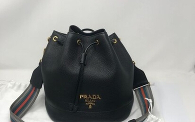 Prada - Secchiello in pelle Crossbody bag
