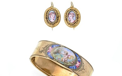 Rigid bracelet in yellow gold and putti in polychrome enamels and pair of earrings en suite