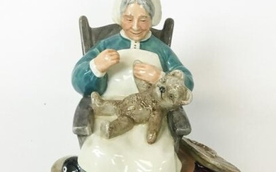 Royal Doulton Porcelain Figurine Nanny