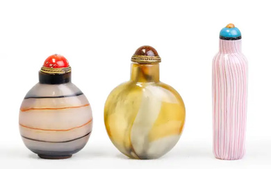 Three Chinese glass snuff bottles Qing dynasty, 19th century Comprising: two bottles...
