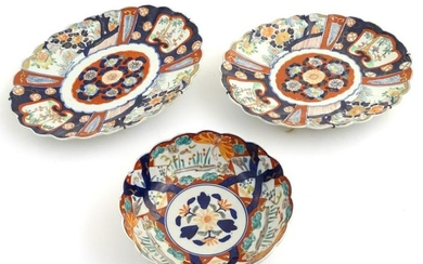 Two Imari dishes of oval form with lobed rims