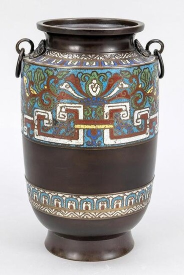 Urn vase with cloisonnÃ© frieze, Chi