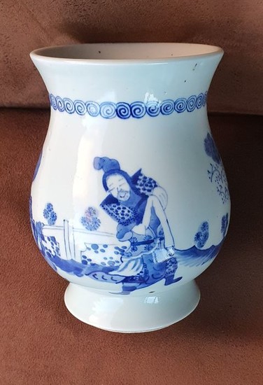 Vase - Blue and white - Porcelain - Warrior - China - Kangxi (1662-1722)