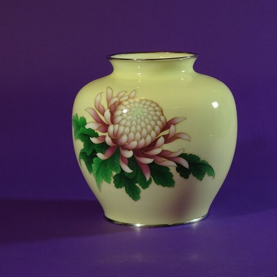 Vase - Cloisonne enamel - flowers chrysanthemum - Japan - Taishō period (1912-1926)