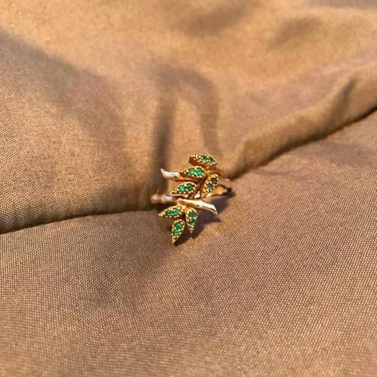 Vintage Sterling Silver & Emerald Bamboo Leaves Ring