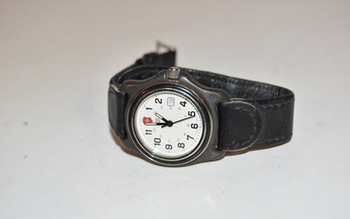 Vintage Victorinox Swiss Army Men Silver Tone Date Quartz Analog Watch works great!!!!