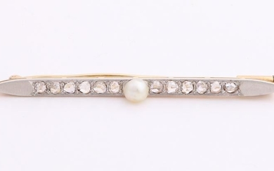 Yellow gold bar brooch, 750/000, with pearl and