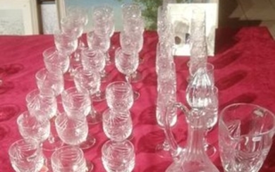 1 Set of hand-cut crystal glasses including 12...