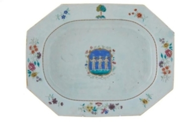Chinese armorial porcelain deep platter, Wood of Copmanthorpe