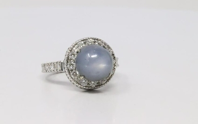 18Kt Star Sapphire Diamond Ring