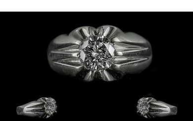 18ct White Gold - Gents Single Stone Diamond Set Ring. Full ...
