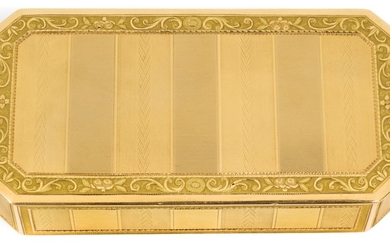 A TWO-COLOUR GOLD SNUFF BOX, PRAGUE, 1801