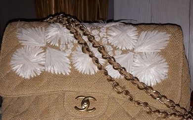 Chanel - Beige jute canvas Timeless Jumbo with flowers patternCrossbody bag