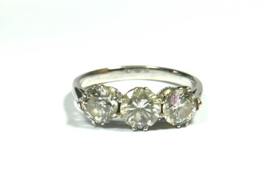 A 18CT WHITE GOLD AND THREE STONE DIAMOND RING, APPROX TOTAL...