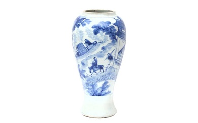 A CHINESE BLUE AND WHITE FIGURATIVE VASE 過渡期 約1628年 青花人物故事賦圖詩文瓶 《成化年製》款