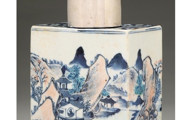 A Chinese blue and white tea caddy and a cover, 19th c, pain...