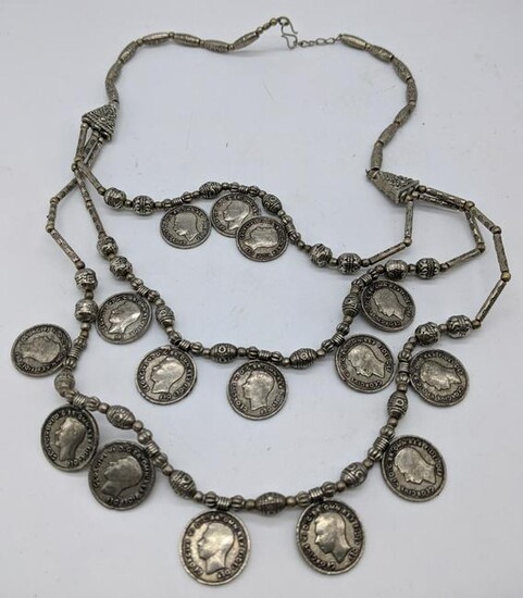 A Colonial Indian silver necklace with silver beads and