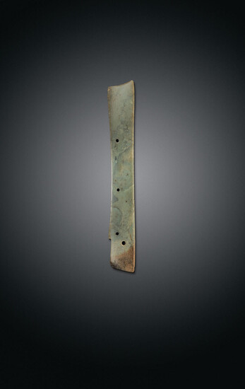 A GREYISH-GREEN JADE CEREMONIAL BLADE, DAO, NEOLITHIC PERIOD, QIJIA CULTURE, CIRCA 2050-1700 B.C.