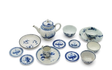 A GROUP OF BLUE AND WHITE MINIATURES Mid 18th century, a tea...