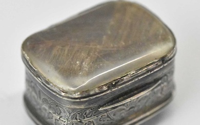 A George III hallmarked silver vinaigrette, the glass top enclosing...