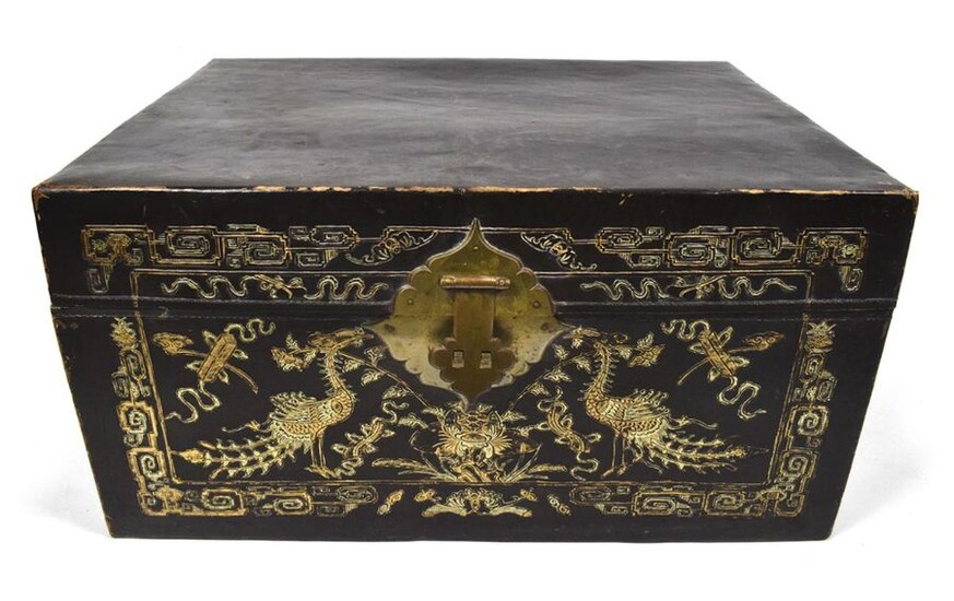 A LEATHER CHEST WITH INLAID PEACOCK DECORATION, China, Qing/Republic period - 42 x 80 x 61 cm