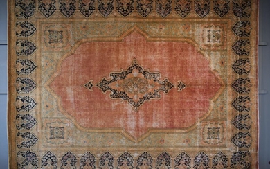 A MAGNIFICENT CONTEMPORARY VINTAGE PERSIAN KERMAN CARPET, VINTAGE PILE. A UNIQUE & INDIVIDUAL MODERN CARPET CREATED FROM AN AUTHENTI...