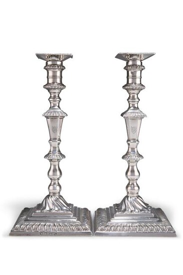 A PAIR OF GEORGE III CAST SILVER CANDLESTICKS, maker