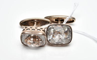 A PAIR OF RUSSIAN ROCK CRYSTAL CUFF LINKS IN SILVER GILT