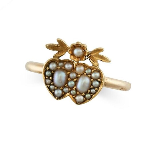 A PEARL SWEETHEART RING in 15ct yellow gold, designed