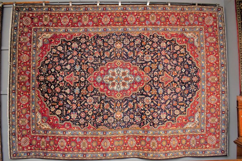 A RARE HAND KNOTTED PERSIAN KASHAN CARPET, 100% DENSE WOOL PILE IN PRISTINE CONDITION, KASHAN WEAVE WITH RARE TABRIZ DESIGN OF BOLD...
