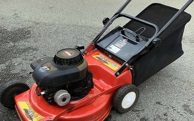 A ROVER CLASSIC E7 LAWNMOWER AND CATCHER