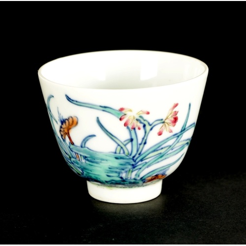 A SMALL CHINESE QING DYNASTY DOCAI PORCELAIN ORCHID FLOWER C...