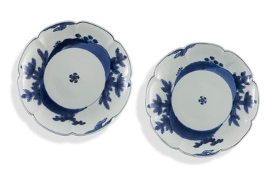 A pair of Chinese blue and white petal-rimmed dishes, 20th century