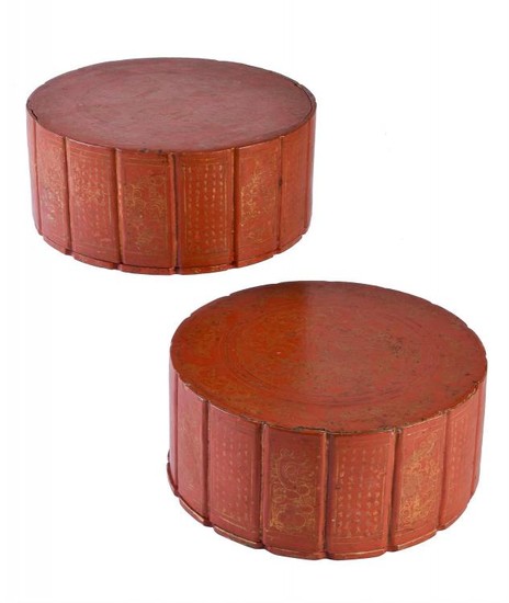 A pair of Chinese qiangjin lobed lacquer boxes