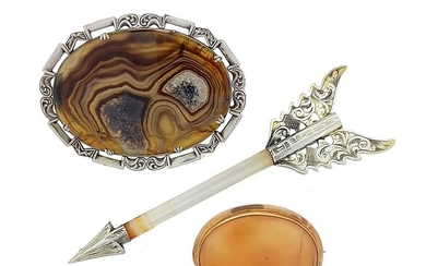 A trio of agate brooches