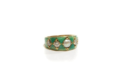ANTIQUE GOLD & ENAMEL RING WITH DIAMONDS, 6g