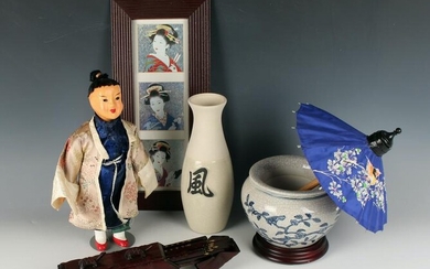 ASSEMBLED LOT DECORATIVE ASIAN COLLECTABLES