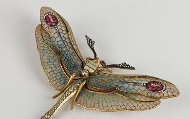 An Art Nouveau-style gold and cloisonné dragonfly brooch. Yellow gold (750/1000, 41 gr.) and parcel
