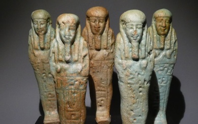 Ancient Egyptian Faience, Group 5 Shabtis. 11,2 cm H. Ancient Egypt, Late Period, 664 - 332 BC Figure - 11.2 cm