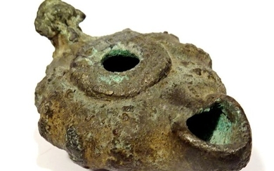Ancient Roman Bronze Oil lamp in bronze (ex J. Altounian collection) - 6.8×4.7×3.2 cm