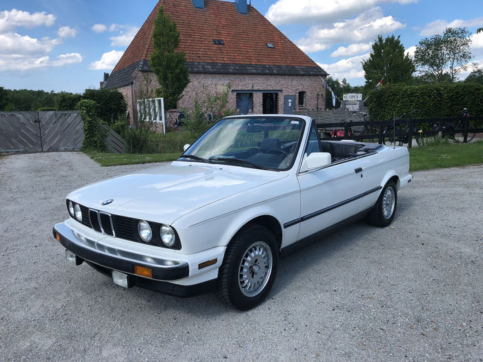 BMW - 325i (E30) cabrio - 1987