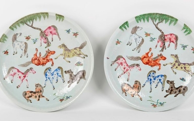 CHINA. Pair of round porcelain dishes with polychrome...