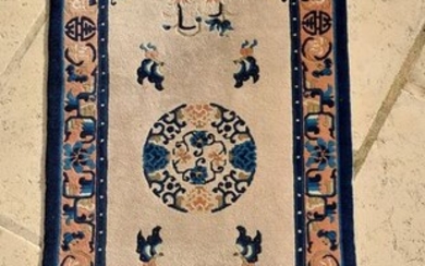 Carpet - 140 cm - 70 cm